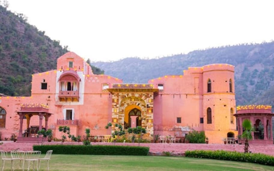 Neemrana Ram Bihari Palace Landscape Image